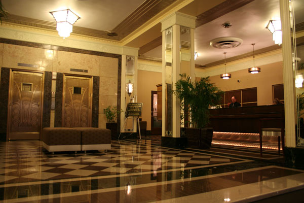 Ambassador Hotel Milwaukee - interior lobby